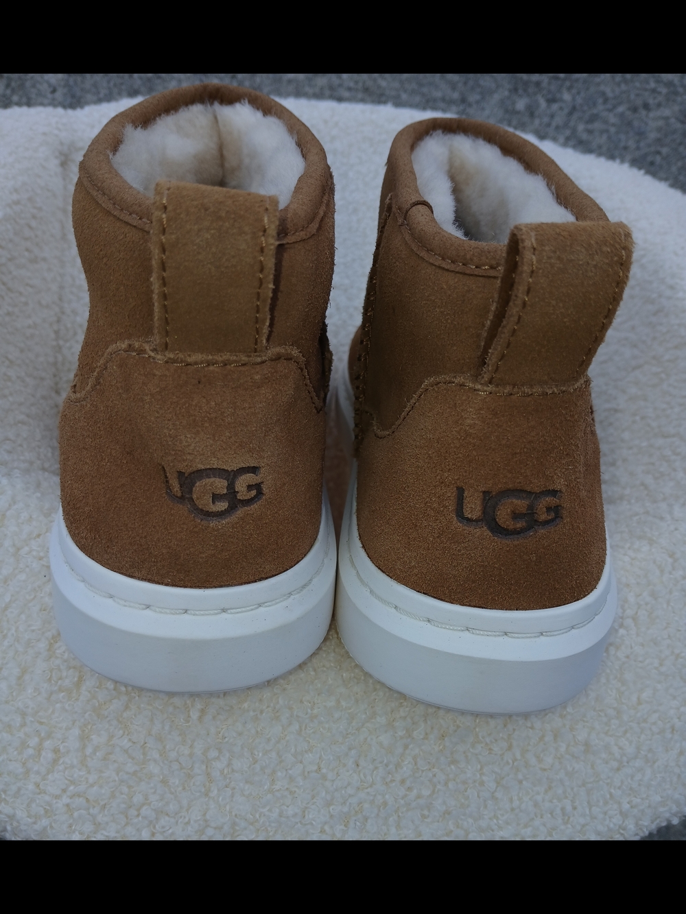 UGG Alameda Mini Boot/ 8